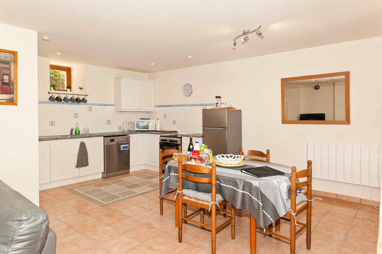 Stone Cottage With Modern Cosy Interior Near To Josselin Perfect Retreat For Writers Or Star Gazers Guegon ภายนอก รูปภาพ